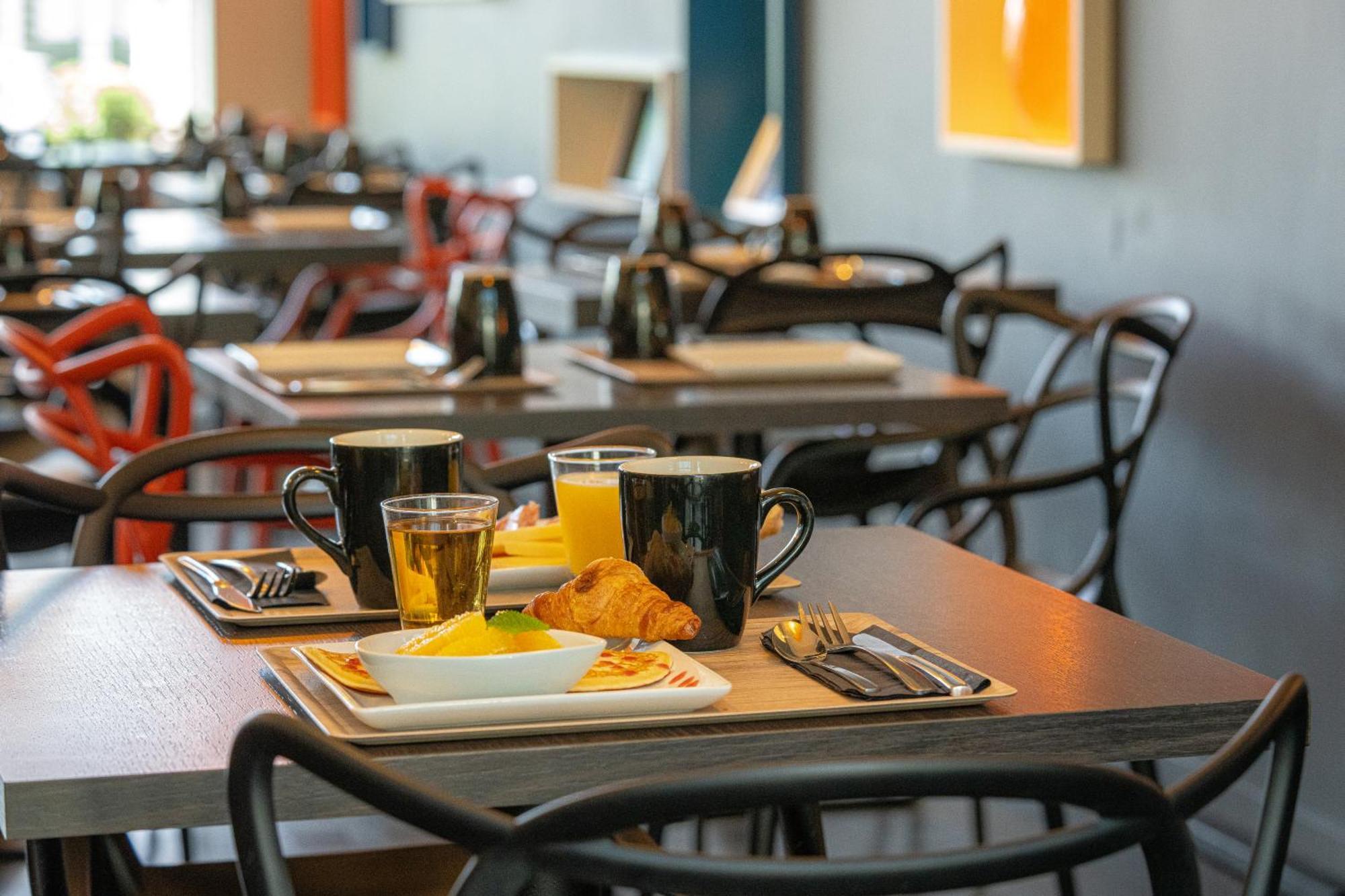 Ibis Styles Saumur Gare Centre Екстер'єр фото