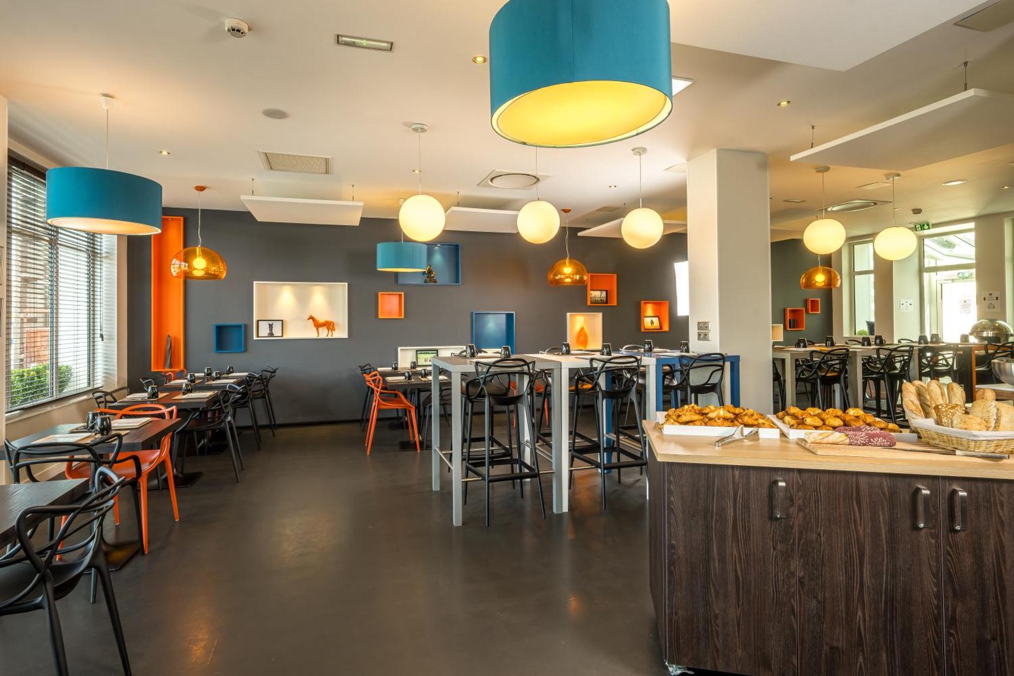 Ibis Styles Saumur Gare Centre Екстер'єр фото