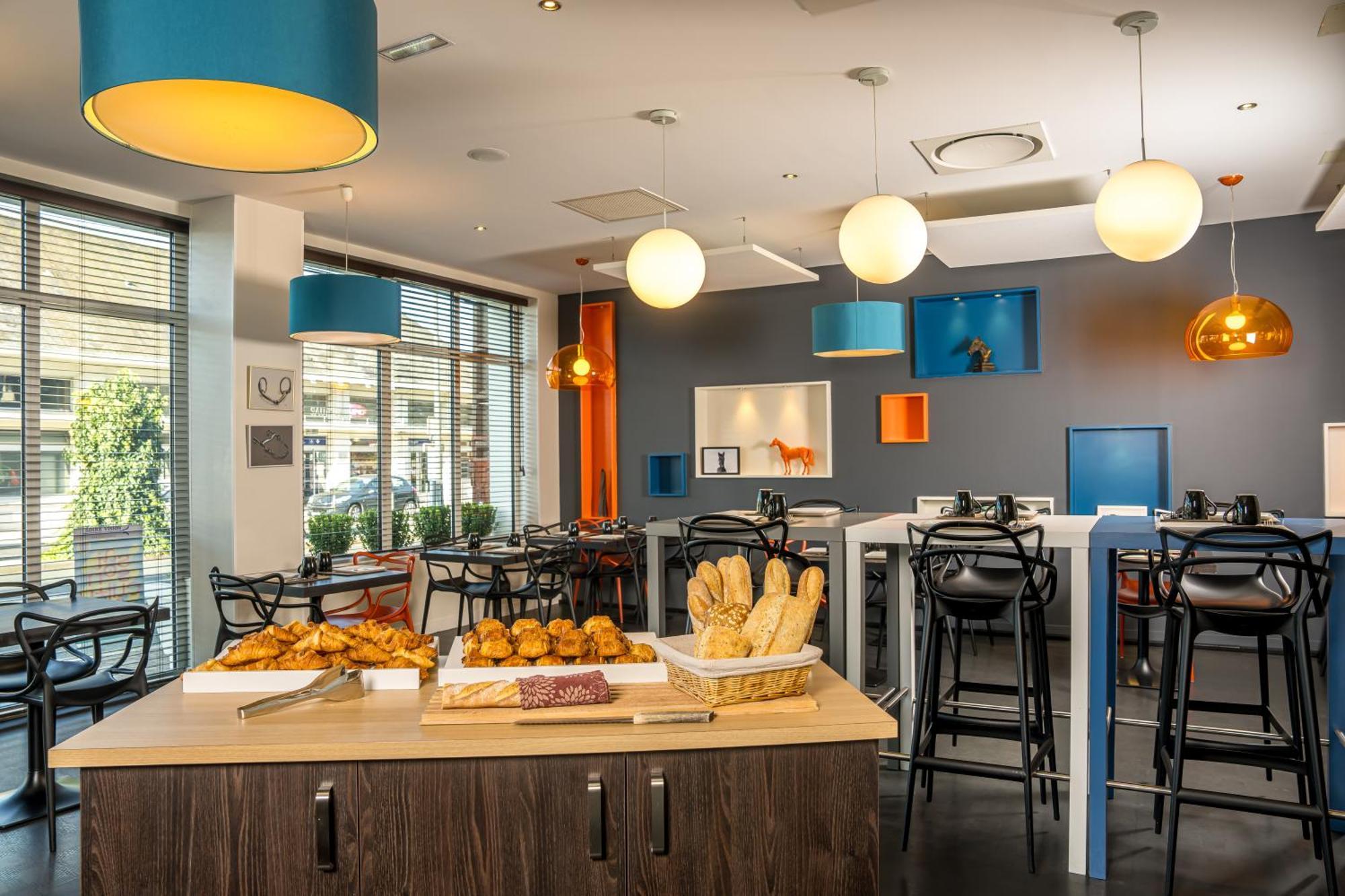 Ibis Styles Saumur Gare Centre Екстер'єр фото