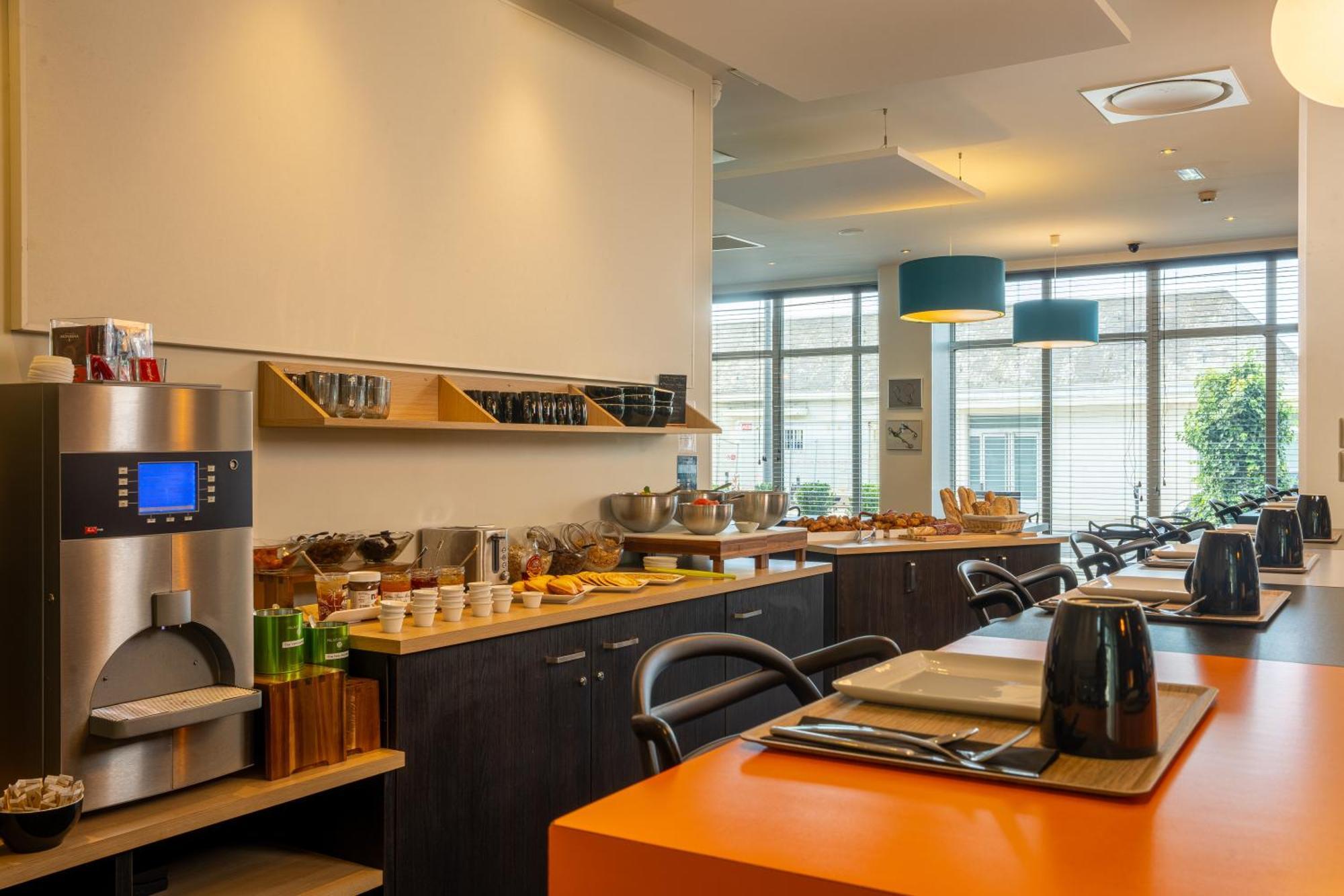 Ibis Styles Saumur Gare Centre Екстер'єр фото
